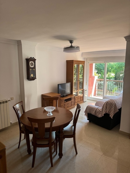 Se alquila habitacion para entrar en Abril.