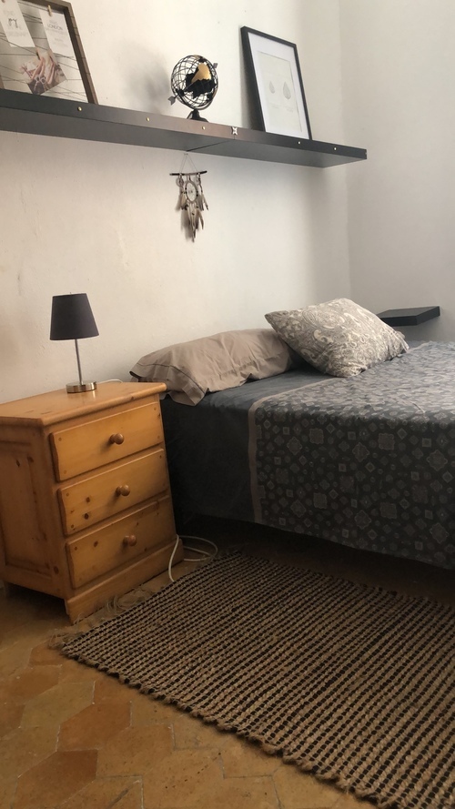 Habitación muy luminosa en el casco antiguo 