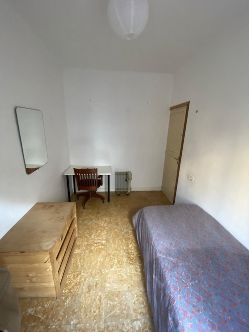 Habitación sin depósito, con aire acondicionado