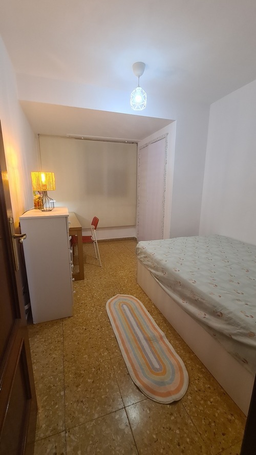 Habitación ext. Baño privado, piso amplio y tranquilo.