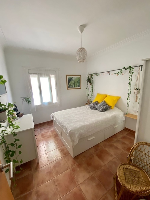 Big Double Room with Natural light in Sagrada Família