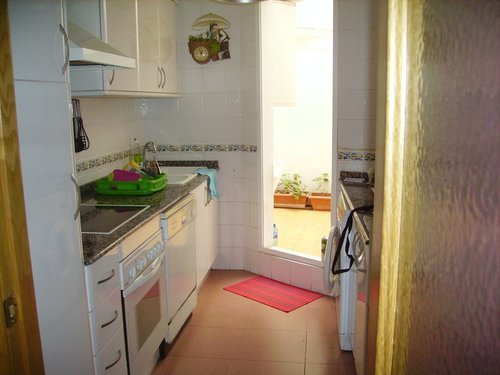 Habitación para una mujer, con baño privado.