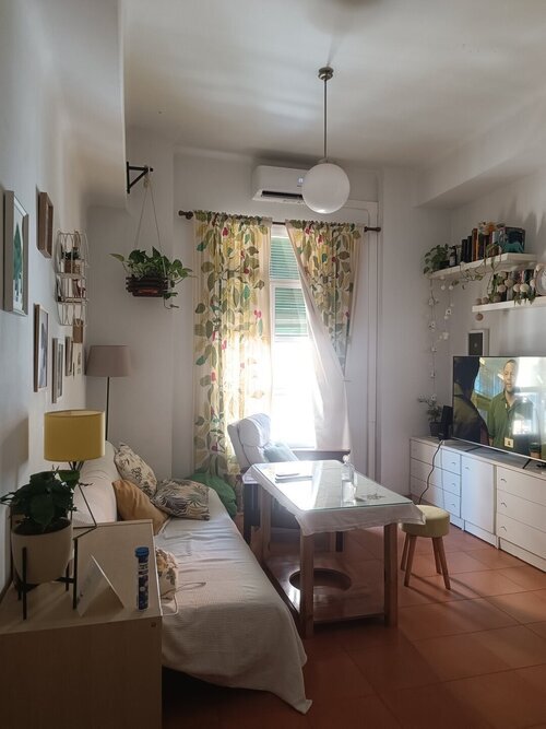 Habitación con mucha luz y balcón en Triana