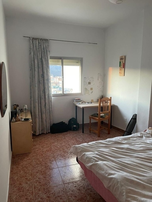 Habitacion grande con vistas a la montana 