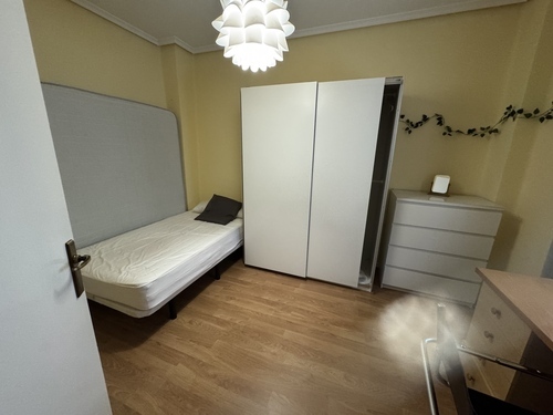 Habitación individual cerca de de Ángel Guimerá 