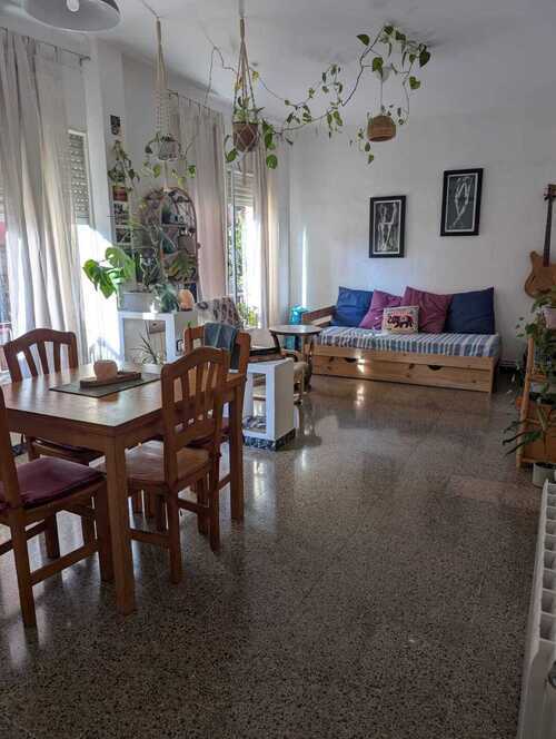 Habitación en piso tranquilo y con buena convivencia