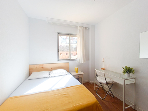 HABITACIÓN DOBLE EXTERIOR SOLEADA CENTRO CON BALCÓN! :)