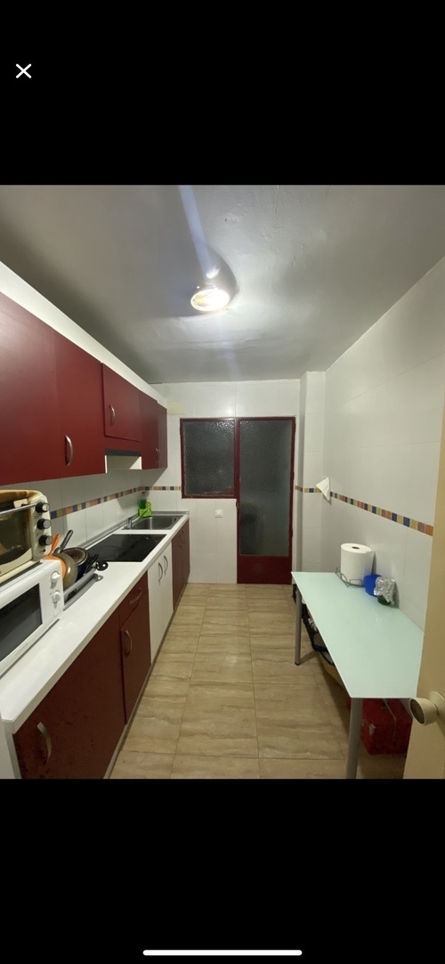 SE ALQUILA HABITACION 