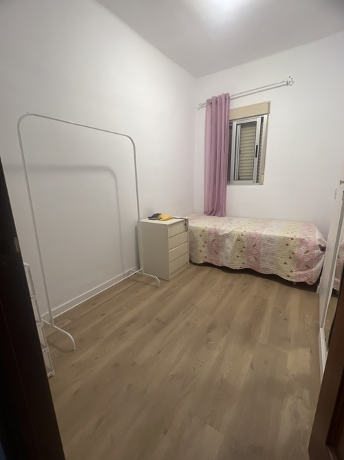 Busco chica para compartir el piso, respetuosa. amigabl