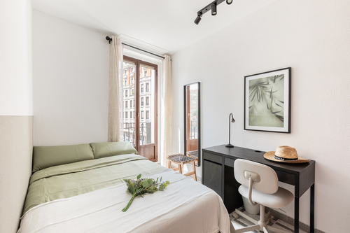 Bright Room in Plaza España 2, Valencia, R3