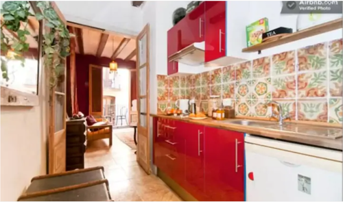 ❤Gothic neighborhood: Luminous studio with balcony❤