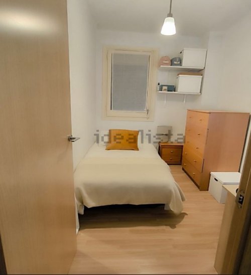 Solo CHICAS Alquilo  cómoda habitación 