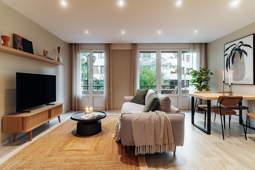 CASA CENTRAL - A Charming, Modern Haven in Sant Gervasi