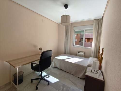 Habitación confortable. Barrio Los Periodistas 