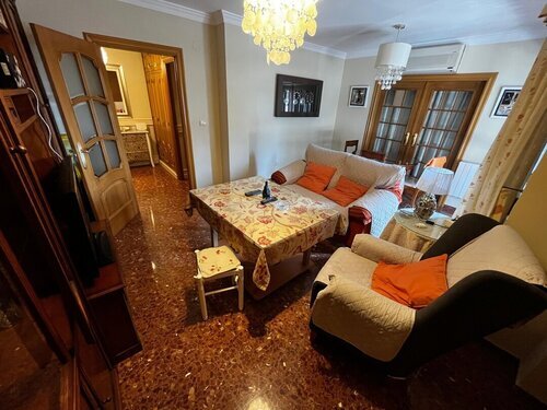 Habitación grande en la Chana 