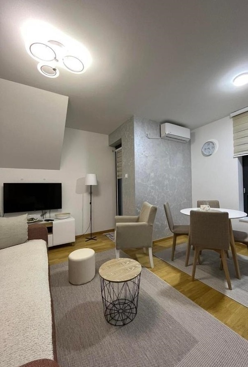 Piso AMUEBLADO de 1 dormitorio - Barrio de Blanquerna