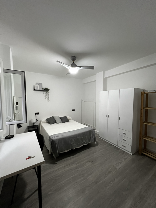 Habitación 5 / Plaza de San Isidro 2B