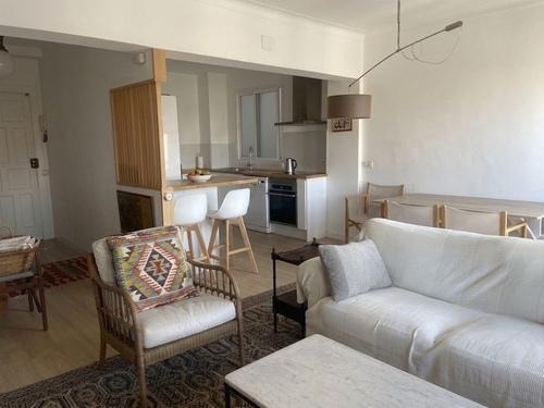 Habitación libre en santa catalina con balcón y baño