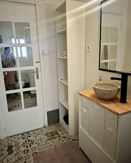 Habitación amplia y con mucha luz 