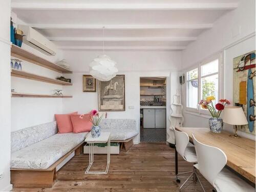 Furnished penthouse apartment