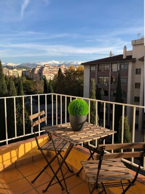 Habitación con mucha luz en Angustias-Chana-Encina