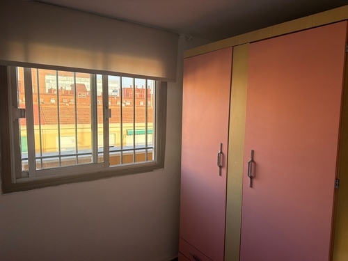 Habitación, cama de 1,50 en atico sin ascensor, terraza