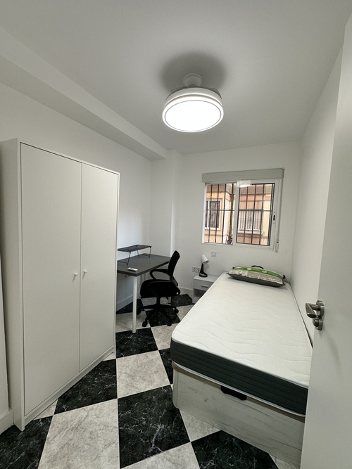 ALQUILER HABITACIÓN ESTUDIANTES/JÓVENES