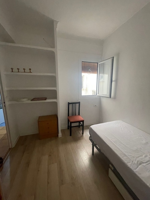 Habitación para estudiante o para todo el año 