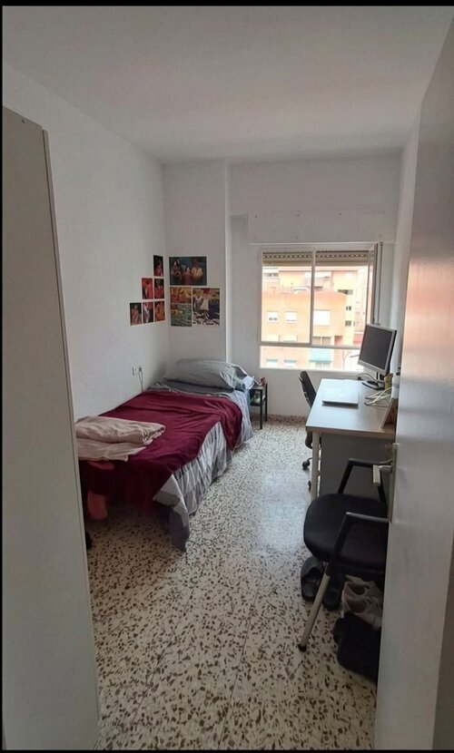 Habitación con mucha luz en La Flota