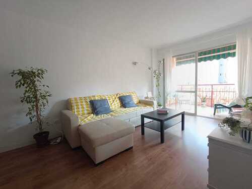 HABITACIÓN EXTERIOR - SOLO CHICAS - CENTRO MÁLAGA