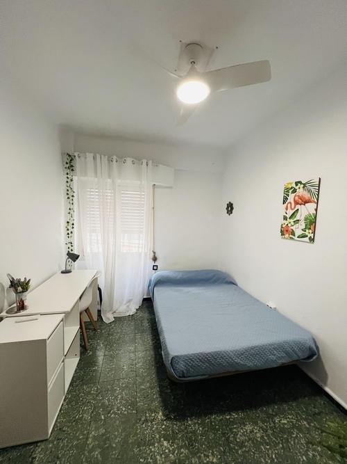Big cozy room for LGTB friendly people