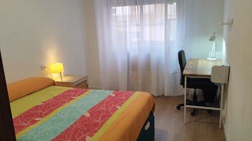 Habitación junto Universidad de la Merced 