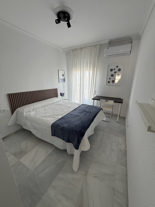 Habitación con balcón disponible