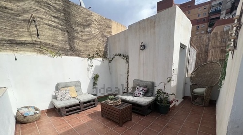 Bright flat with wifi and work room if required. 