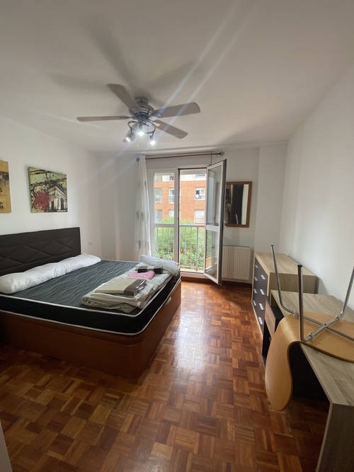 Habitación con baño privado en suite en Miribilla