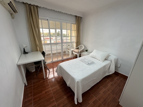 Habitación Juan XXIII junto metro GASTOS INCLUIDOS