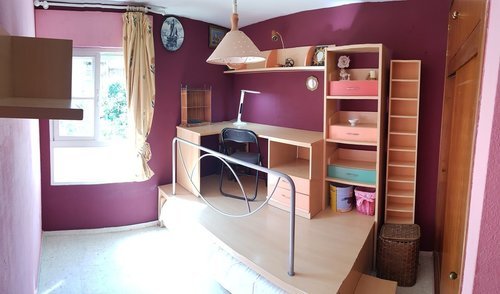 Habitación con mucha luz en Jardín de la Abadía