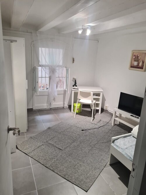 Big, cozy, central rooms in Placa Catalunya